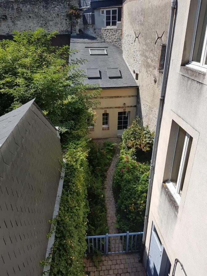 La Cabane Du Petit Matelot Honfleur Exterior photo